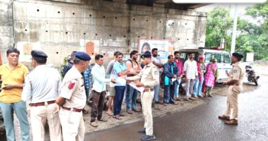Gujarat traffic police checking vehicles for fancy and missing number plates during a special mega drive