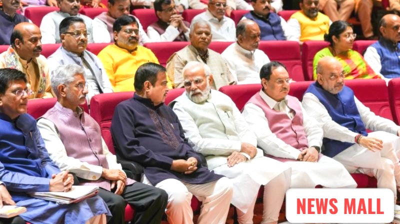 credit asian age ૨૫ વર્ષની રાજકીય સફર: મોદી પછી કોણ?